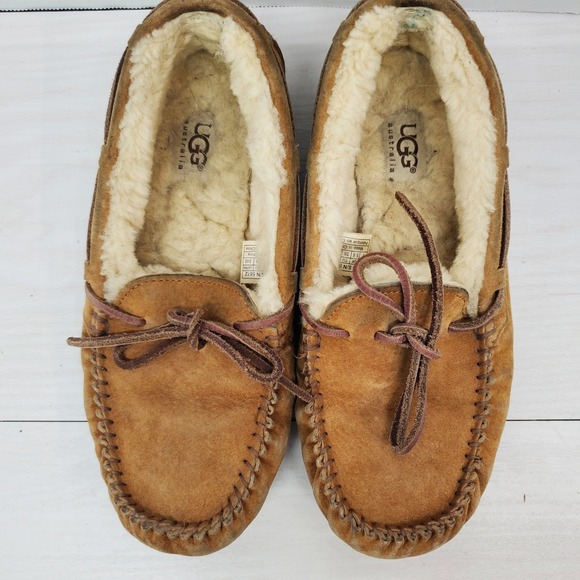 UGG Shoes - UGG Australia Ansley Moccasin Slippers Womens Size 7 Suede Leather Lined Loafers